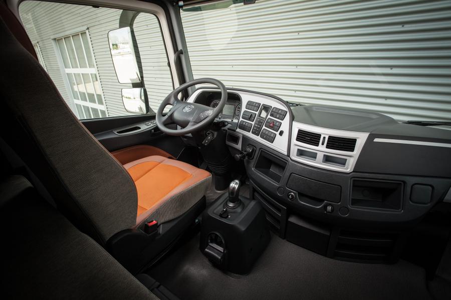 Интерьер Foton H5 2016 года  (фото 128 из 188)